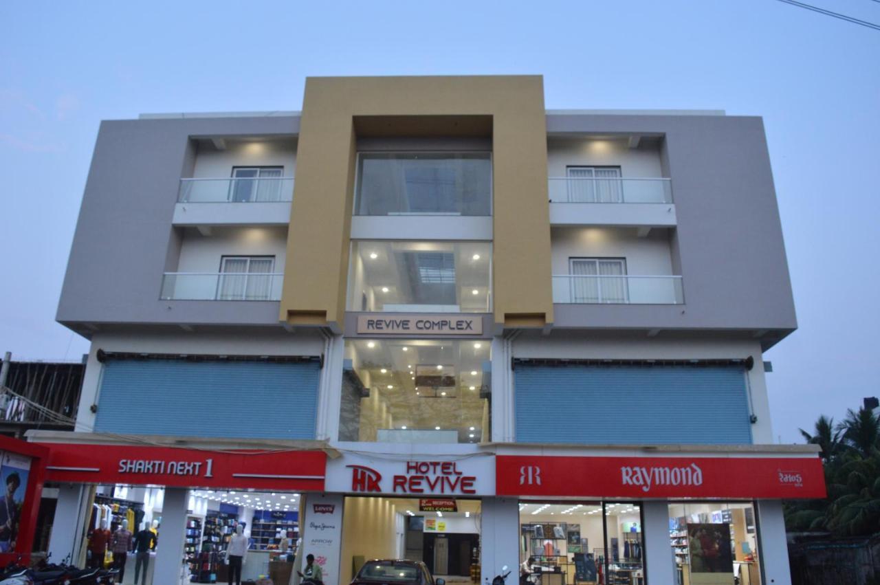 Hotel Revive Veraval Esterno foto